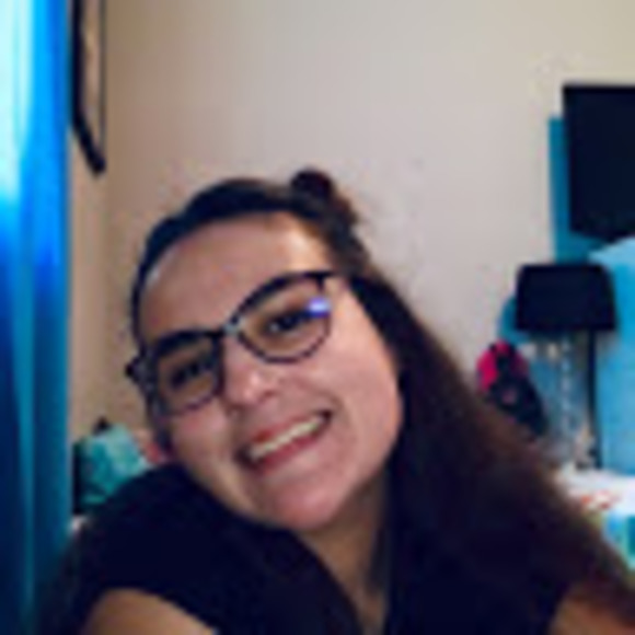 Meet your Posher, Izzy - Picture 1 of 1